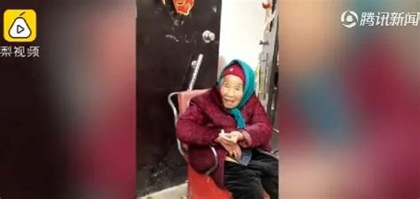 107岁妈妈给84岁女儿捎糖吃，接过糖的瞬间，女儿表情亮了 知乎