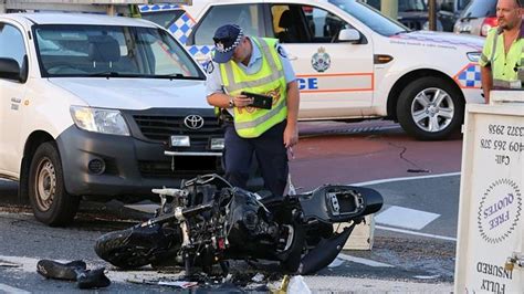 Brisbane Traffic Motorcyclist Critical After Serious Crash At Moorooka