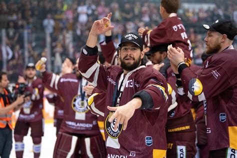 Hockey Sur Glace National League Playoff Fi Flickr