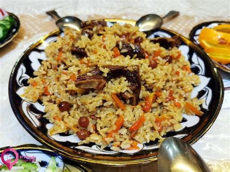 Plov plato típico nacional uzbeko El Mundo con Ella