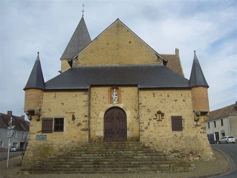 Eglise paroissiale Saint Georges à Saint Georges du Rosay PA00109940