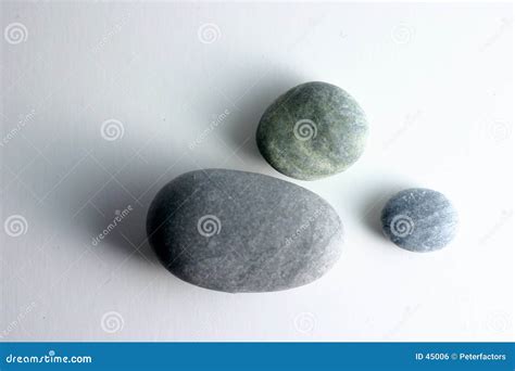круглые камни стоковое фото. изображение насчитывающей тишь - 45006