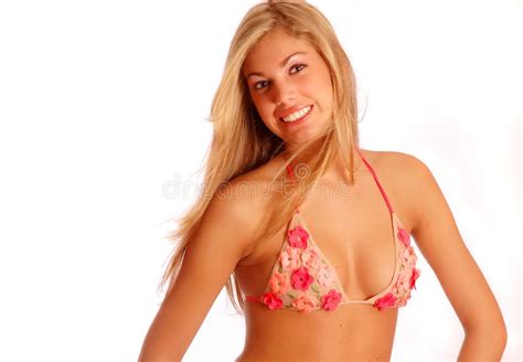 Modelo Rubio Del Bikini De La Aptitud En Rosa Imagen De Archivo Imagen De Hembra Verano