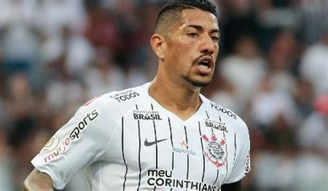 Carro Ralf Do Corinthians Se Envolve Em Acidente De Tr Nsito Em