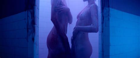 Jena Malone Abbey Lee And Bella Heathcote Naked In The Neon Demon Of The Day