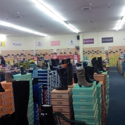 DIRECT SHOE WAREHOUSE Updated January 2025 169 171 Rowe St