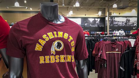 Amazon pulls Washington Redskins merchandise from website