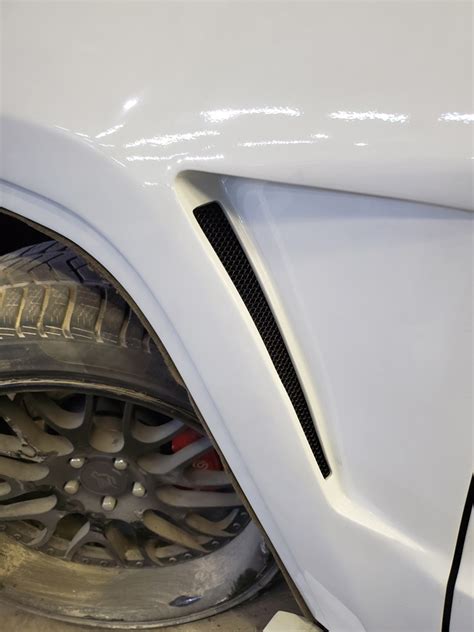 Front wings with gills JEEP WK2 SRT8 / TRACKHAWK | DS Design Car