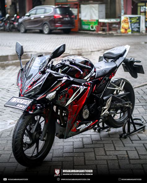 Striping Motor Cbr R Hitam Bercak Merah Fullbody Nusakambangan Sticker