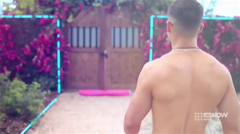 Auscaps Al Perkins Nude In Love Island Australia