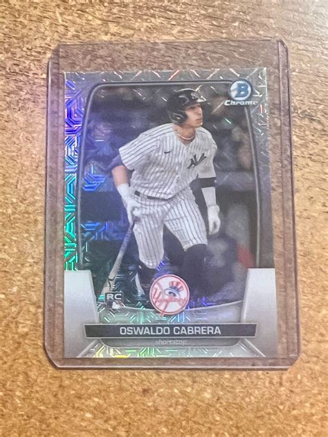 2023 Bowman Chrome Baseball Mega Mojo Refractor 32 Oswaldo Cabrera RC