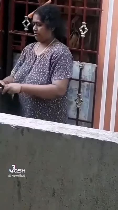 Tamil Huge Dusky Busty Aunty Huge Tits Hanging In Nigtie Mp Snapshot