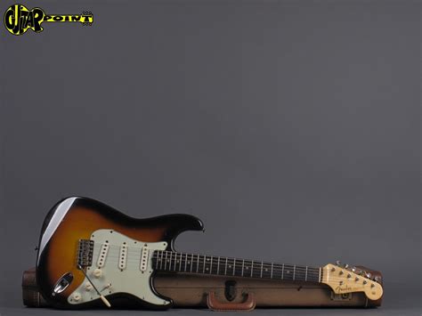 Fender Stratocaster Tone Sunburst Guitarpoint