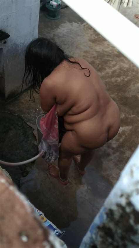 Bathing Big Ass Bhabhi ThisVid