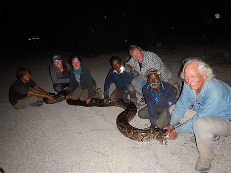 Two Indian Irula Tribesmen Amaze World With Their Extraordinary Snake