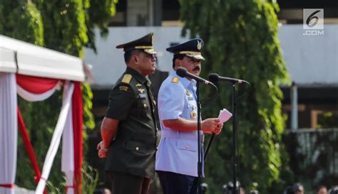 Photo Resmi Gatot Nurmantyo Serahkan Jabatan Panglima Tni Ke Marsekal