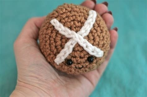Hot Cross Bun Plushie How To Make A Food Plushie Crochet On Cut Out Keep