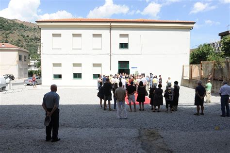 Calabria Il Presidente Scopelliti Ha Inaugurato Il Poliambulatorio Di