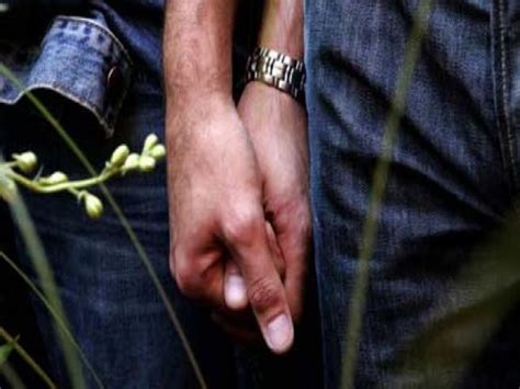 blackmailing of gay making sex videos after app invitation ऐप स ग क बलव रलशन क बनय