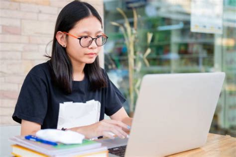 Pengertian Struktur Dan Contoh Kata Pengantar Makalah Halaman