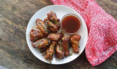 Sweet & Spicy Chicken Wings - Armadillo Pepper