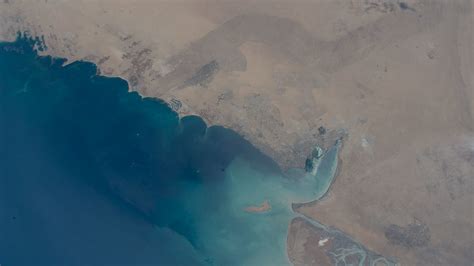 Kuwait City On The South Shore Of Kuwait Bay On The Persia Flickr