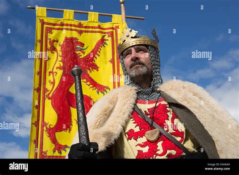 Battle of Bannockburn reenactment with Robert The Bruce, at Bannockburn ...