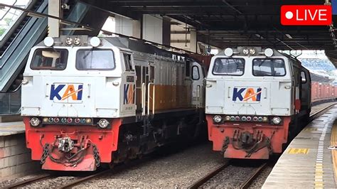 HUNTING RAMAINYA KERETA SORE DI STASIUN JATINEGARA JAKARTA Ada