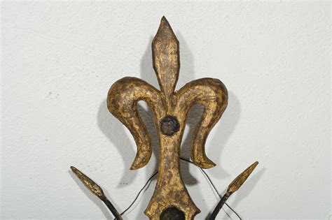 Fleur-de-lis Wall Sconce