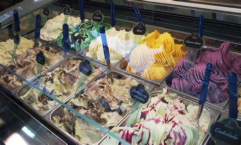 Rzemieślnicze lody naturalne Lodziarnia Bacio Groupon