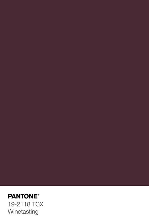 Elegant Winetasting Wallpaper for a Rich and Warm Ambiance
