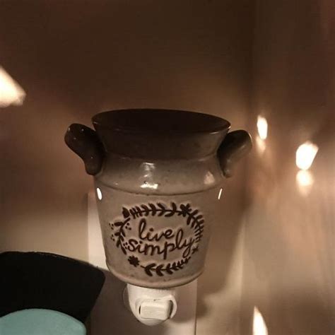 Live Simply Scentsy Mini Warmer Tanya Charette