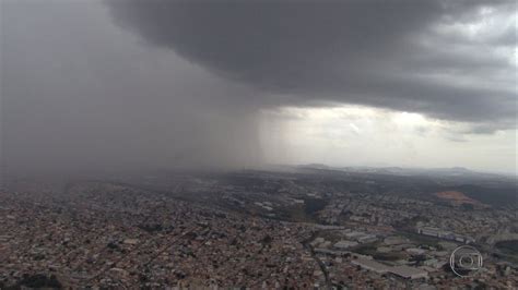 Chuva forte atinge algumas regiões de Belo Horizonte DF2 G1