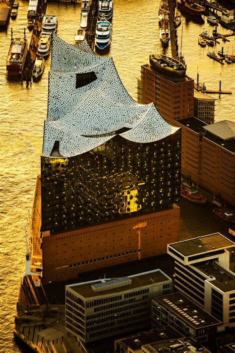 Luftaufnahme Hamburg Konzerthaus Elbphilharmonie In Der Hafencity In