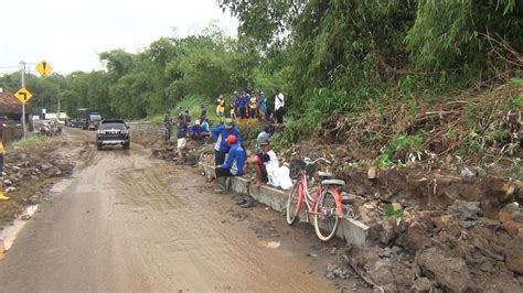 Lima Titik Tanggul Sungai Di Kudus Jebol Total Kerugian Capai Rp