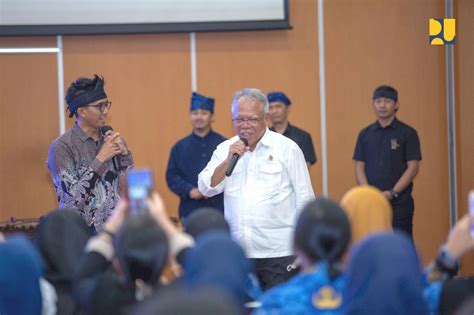 Siap Pecahkan Rekor Dunia Angklung Kementerian PUPR Gelar Pelatihan