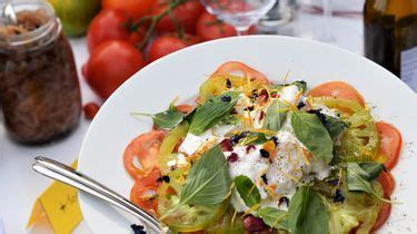 Van Vijgen Tot Perzik Zo Maak Je Salade Caprese Met Een Twist Culy