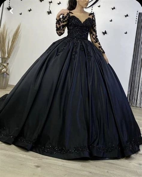 My Facebook Page “fashion Black” Simibridaldresses 🖤 Lady Boleyn Nel