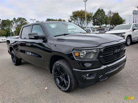 2020 Diamond Black Crystal Pearl Ram 1500 Big Horn Night Edition Crew Cab 4x4 135434548 Photo