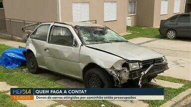 Meio Dia Paraná Ponta Grossa Donos de carros atingidos por caminhão