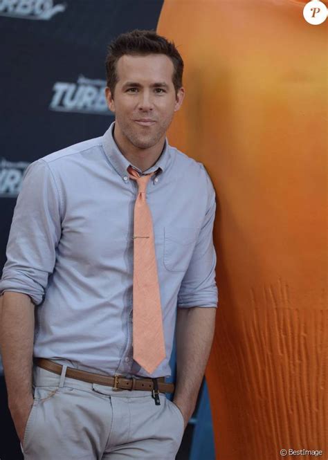 Ryan Reynolds Various Posing Pics Naked Male Celebrities