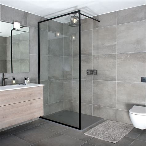 Drench Border Shower Screens With Matt Black Frame Room H O Quadrant