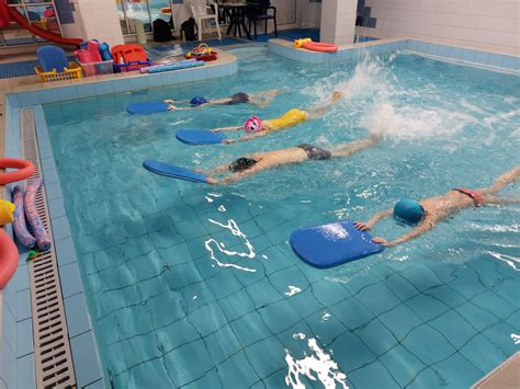 Zawody Pływackie Zajączek MOS Międzyszkolny Ośrodek Sportowy w