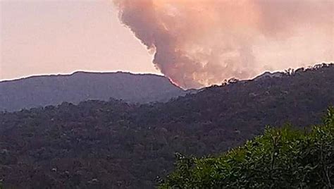 Brigadistas Catamarque Os Monitorean Un Incendio Forestal En El L Mite