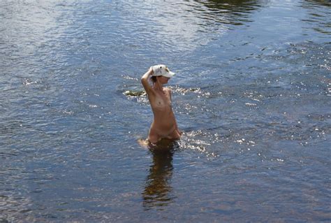 Nude In River S Water Pics Xhamster