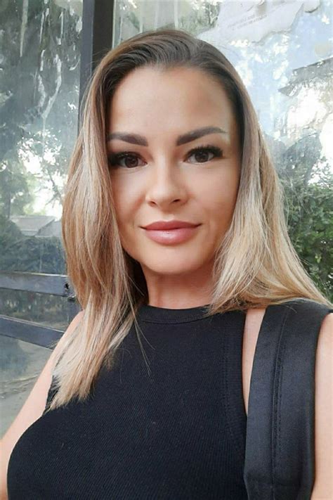 Beautiful Olga 45 Y O From Nikolaev With Blonde Hair ID 977308 LadaDate