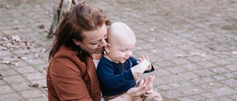 Baby Maanden Oud Ontwikkeling Slaap Voeding Numsy