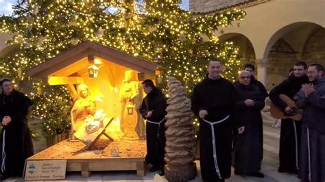 Dai Frati Di Assisi Buon Natale In Tutte Le Lingue Del Mondo L Augurio