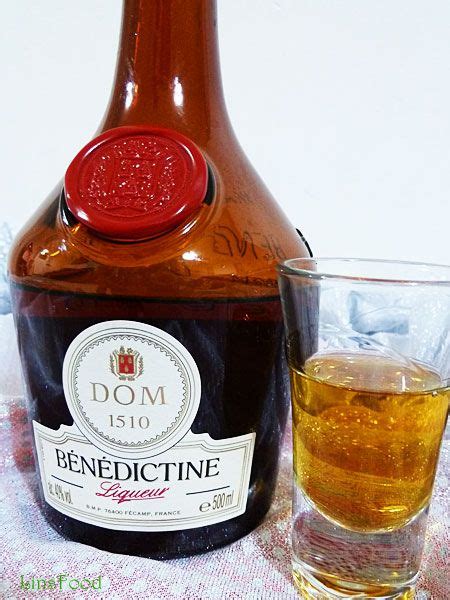 D O M B N Dictine A Review Recipe Benedictine Cocktail Drinks