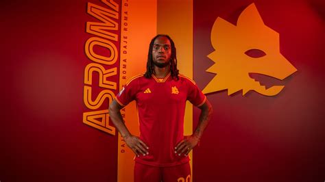 Grandi Foto Di Paredes E Renato Sanches Con La Maglia Della Roma